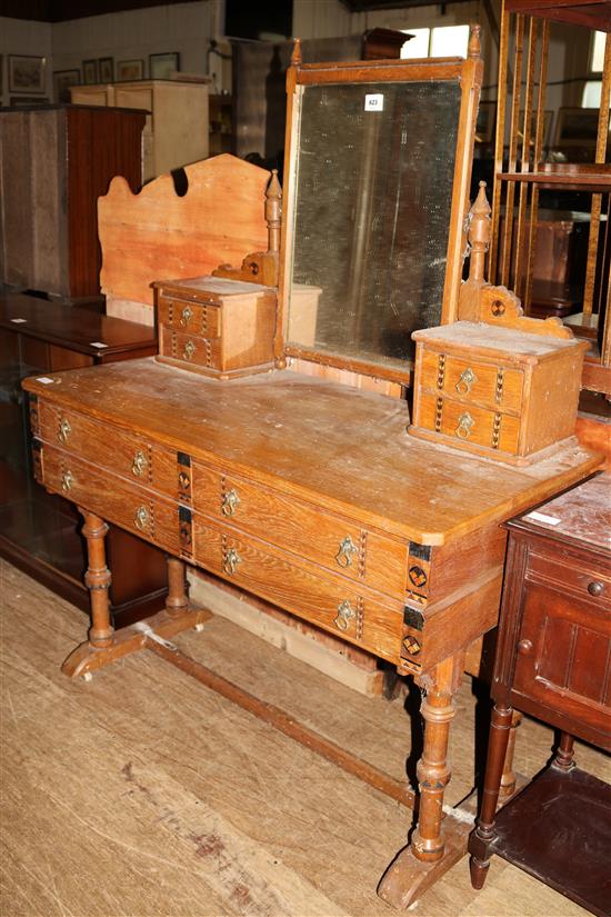 Inlaid light oak dressing table(-)